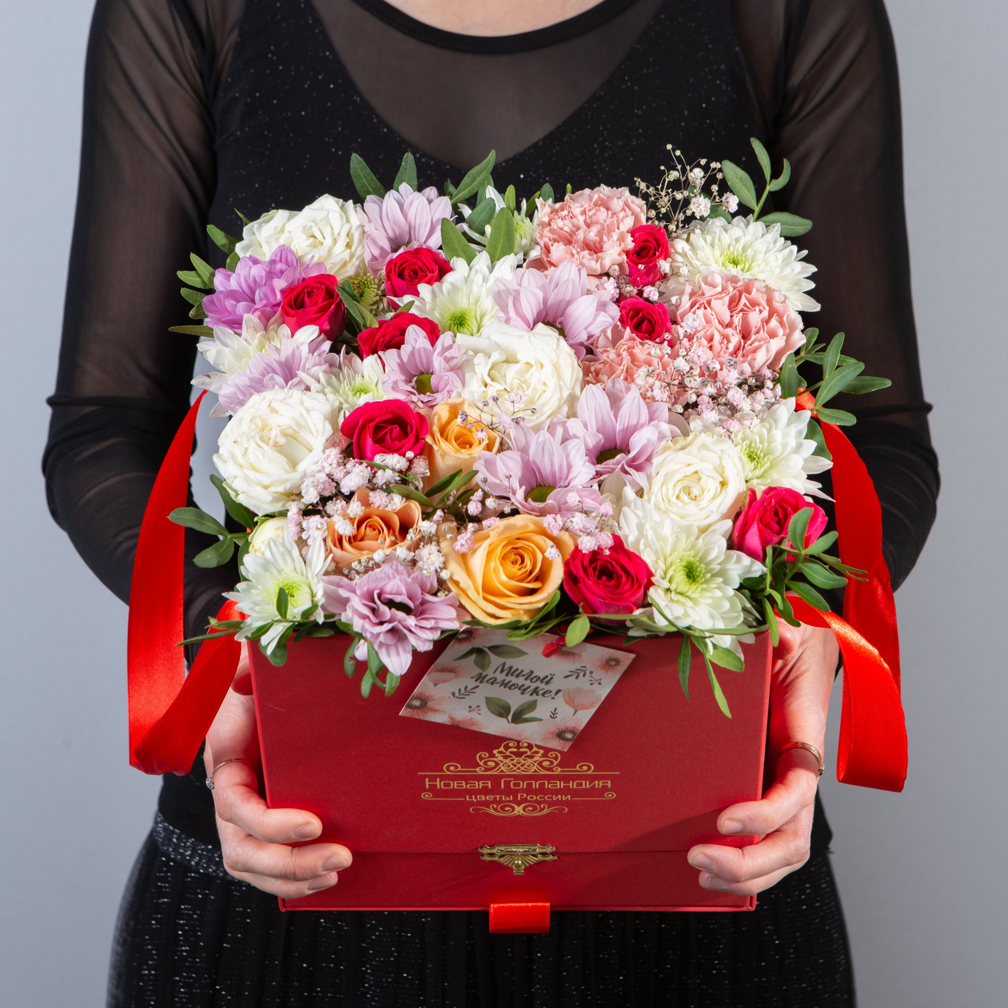 Коробка квадратная красная акция