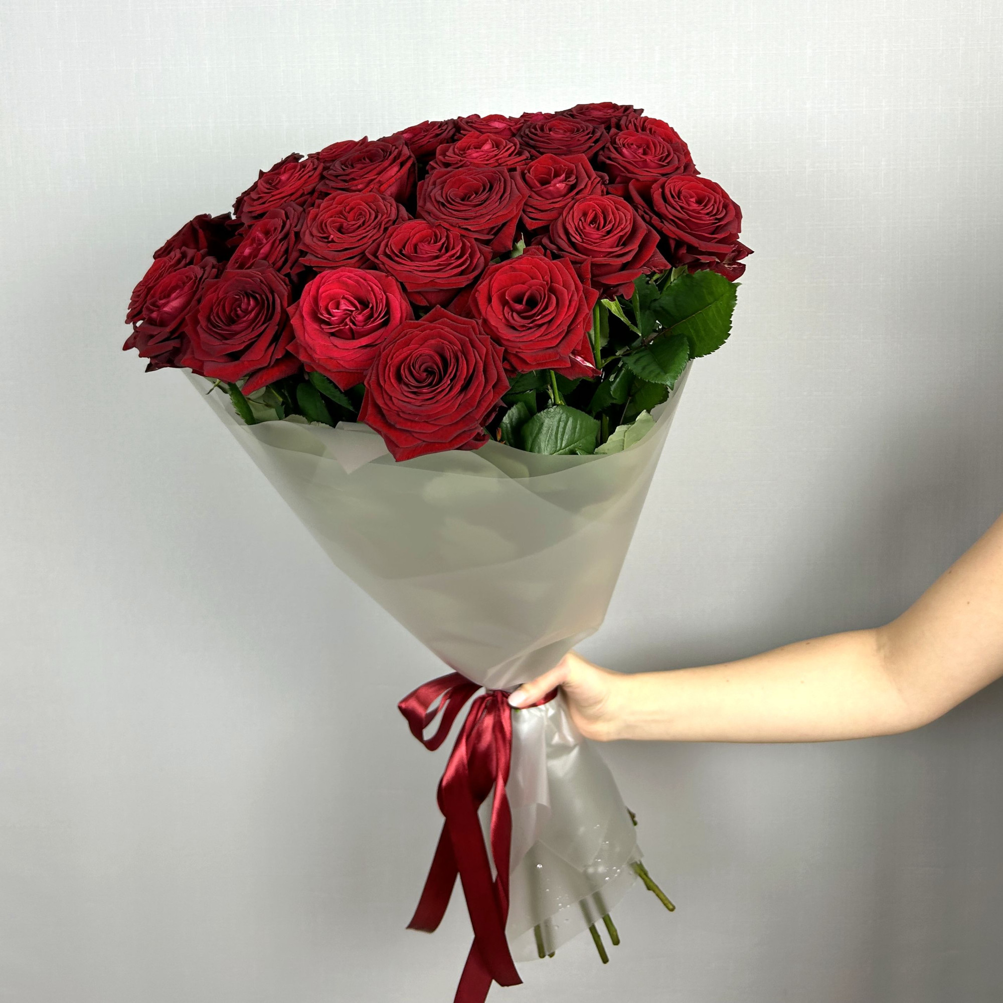 Букет 31 красная роза 70 см