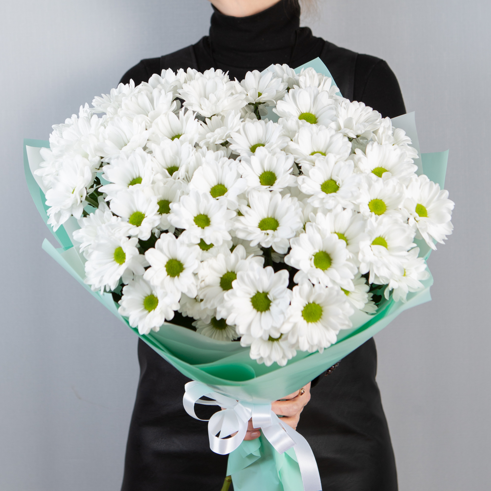Букет 9 белых ромашковых хризантем