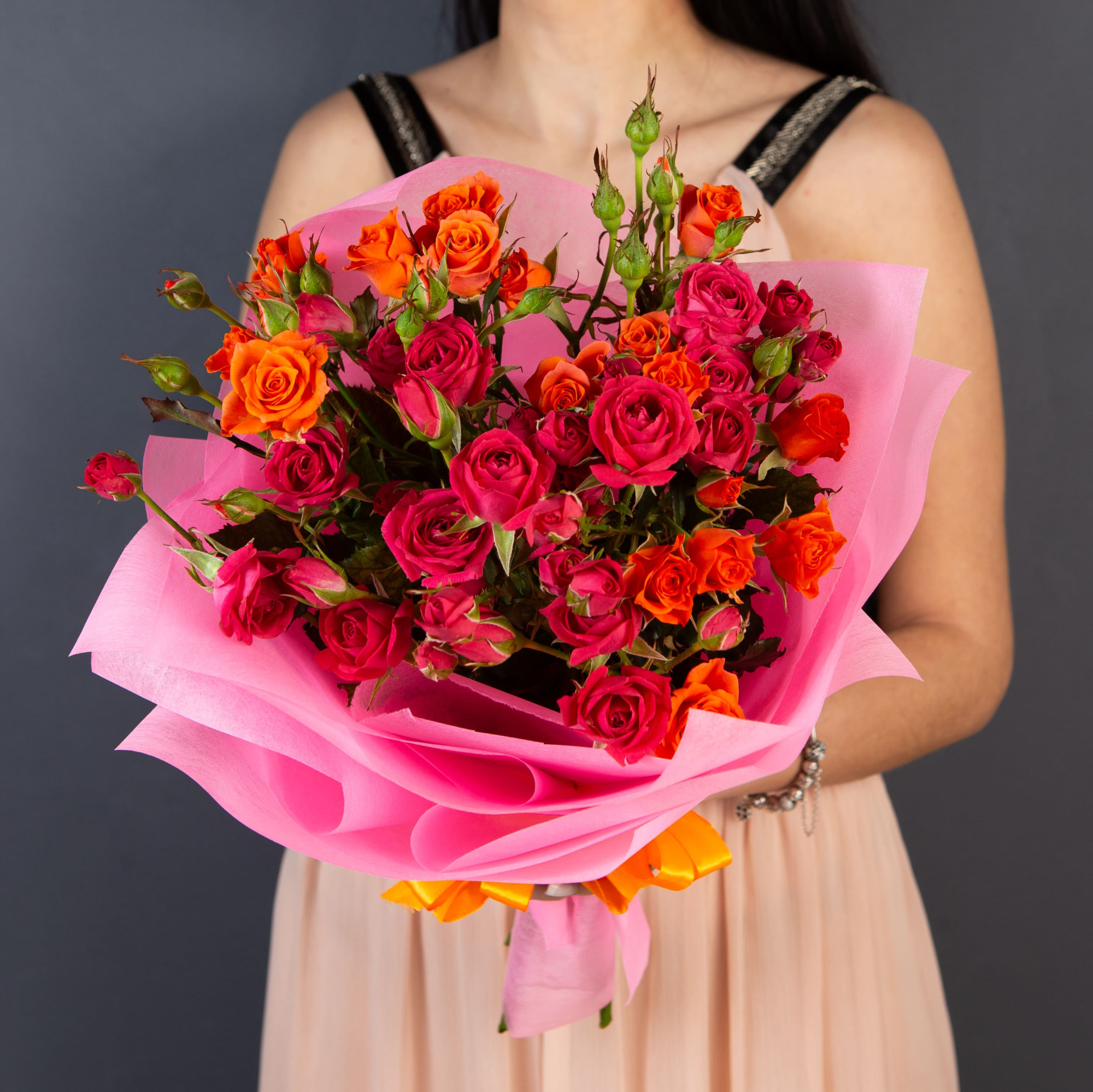 Букет 5 кустовых роз ассорти