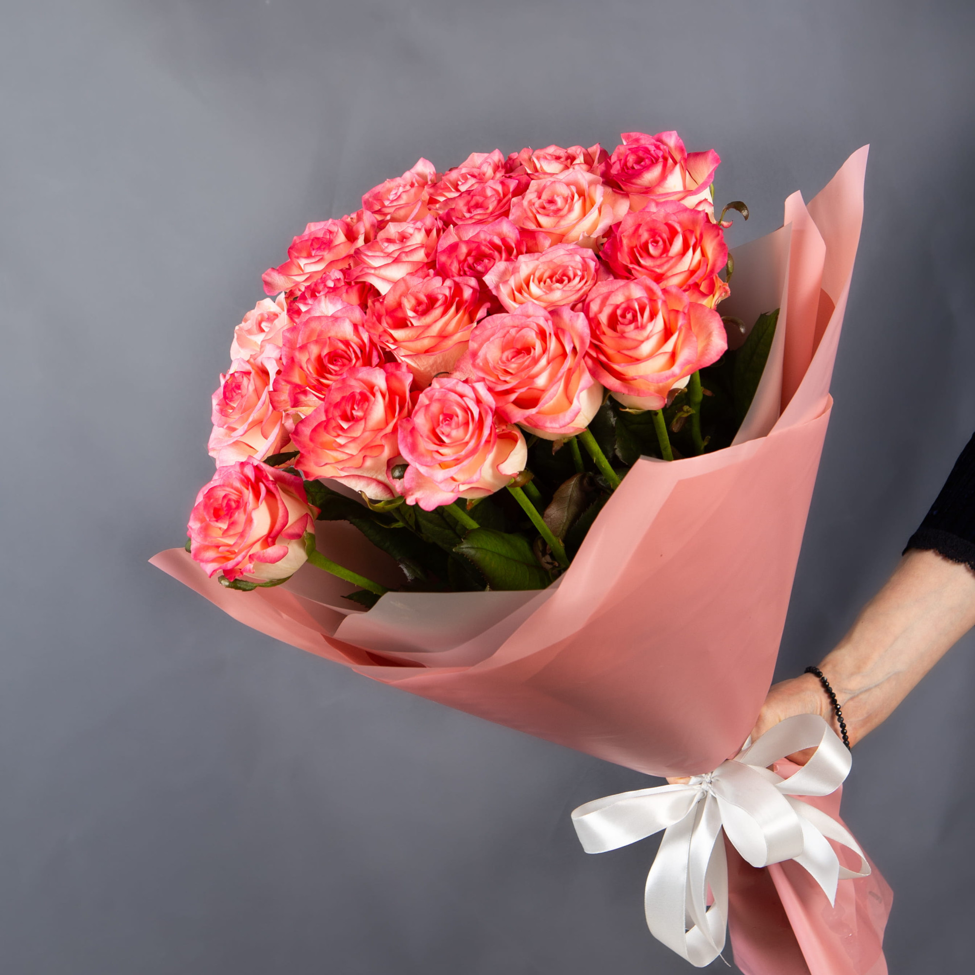 Букет 21 розовая роза 50см