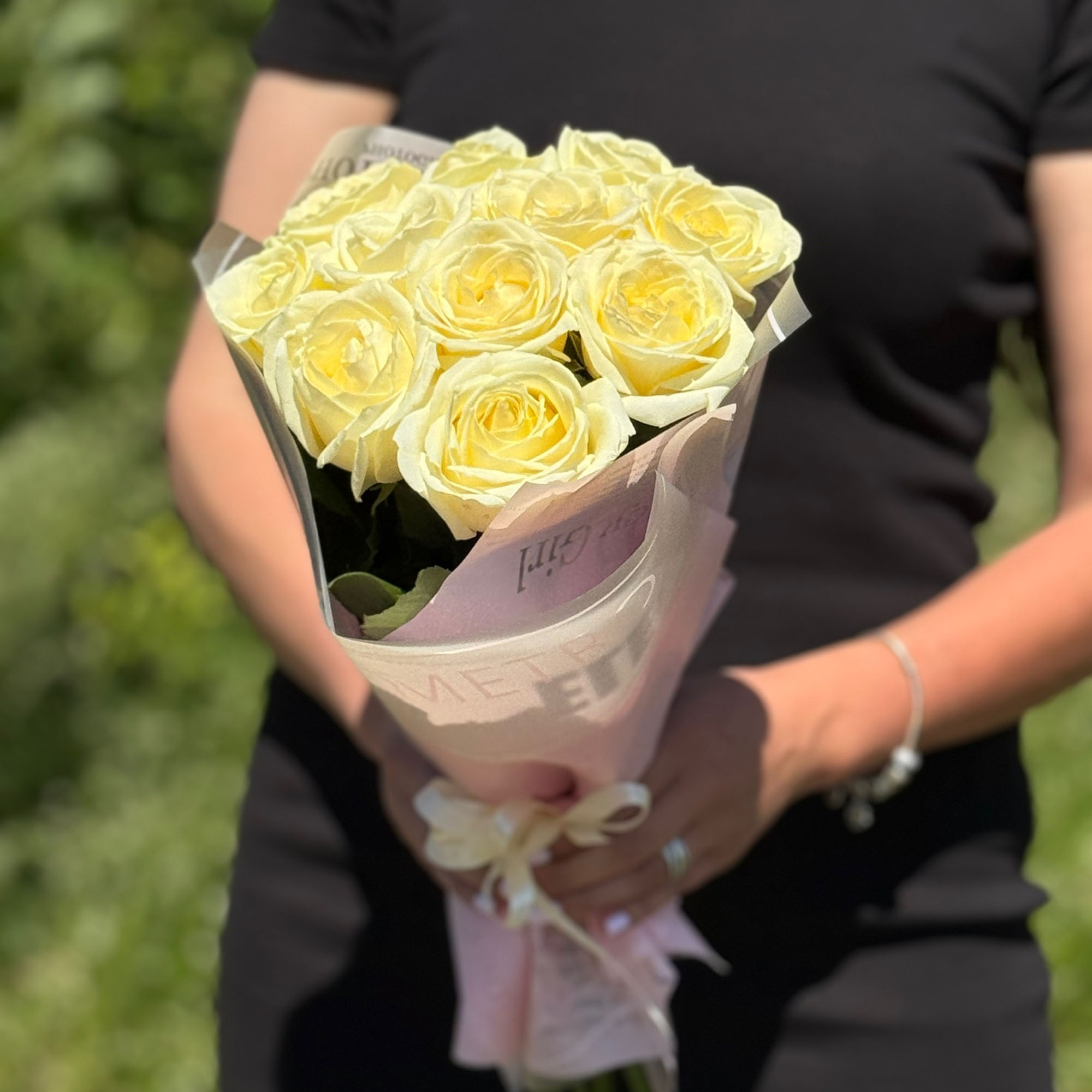 Букет 11 белых роз 50 см (15)
