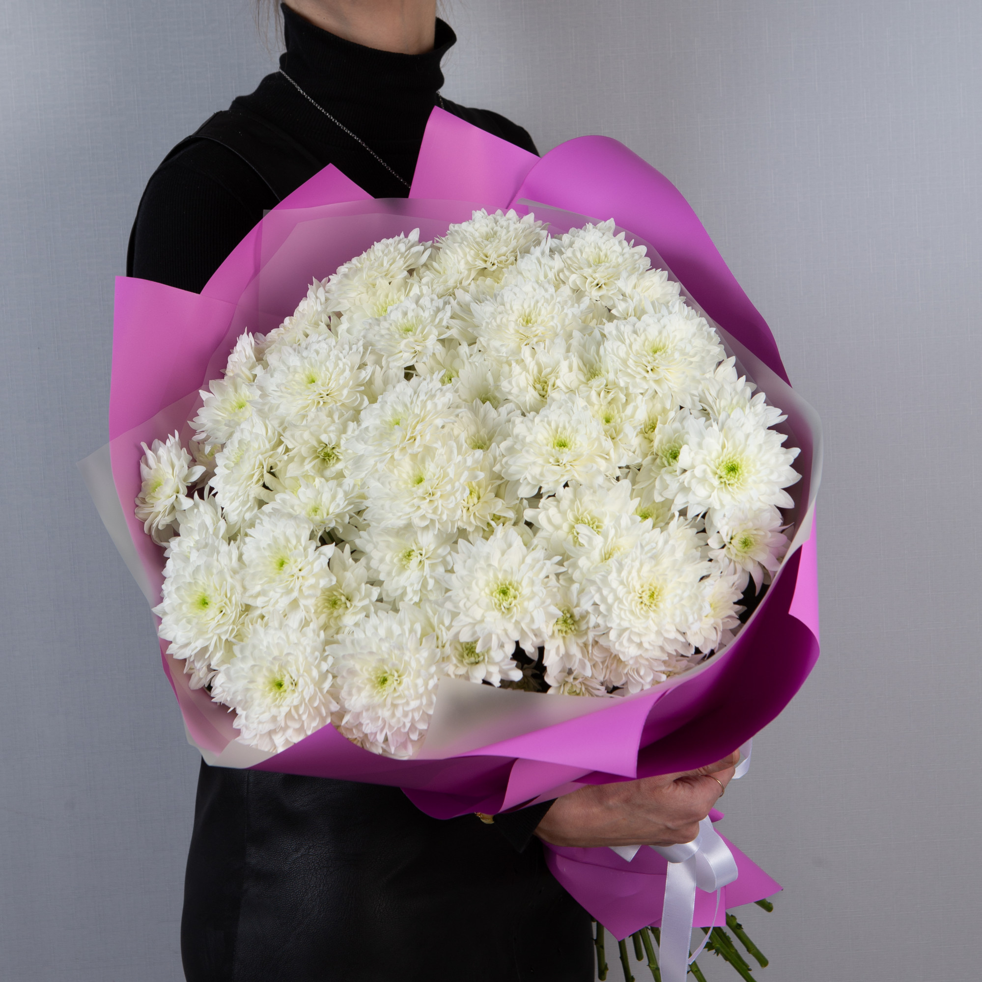 Букет 21 белая кустовая хризантема