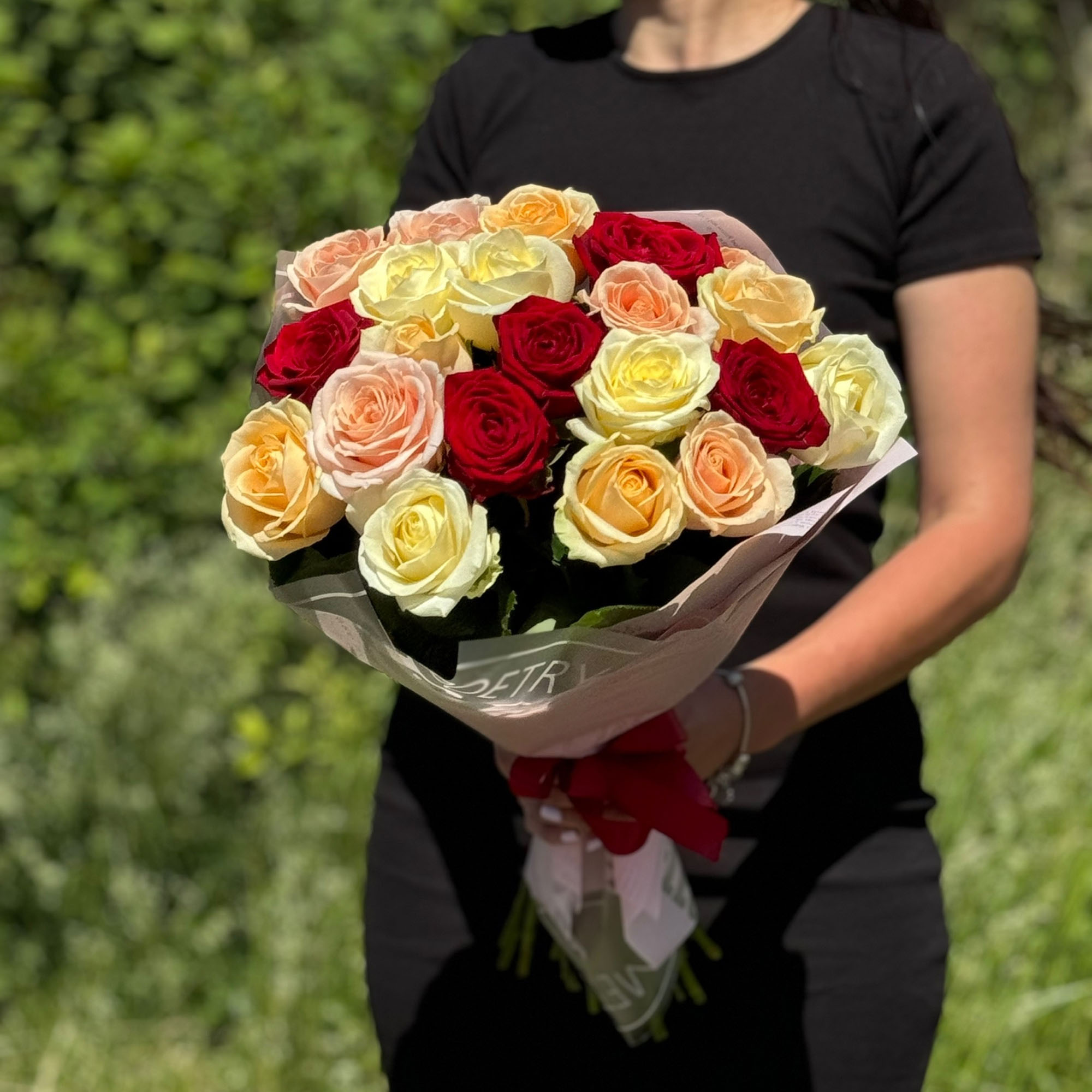 Букет 21 роза микс 60 см