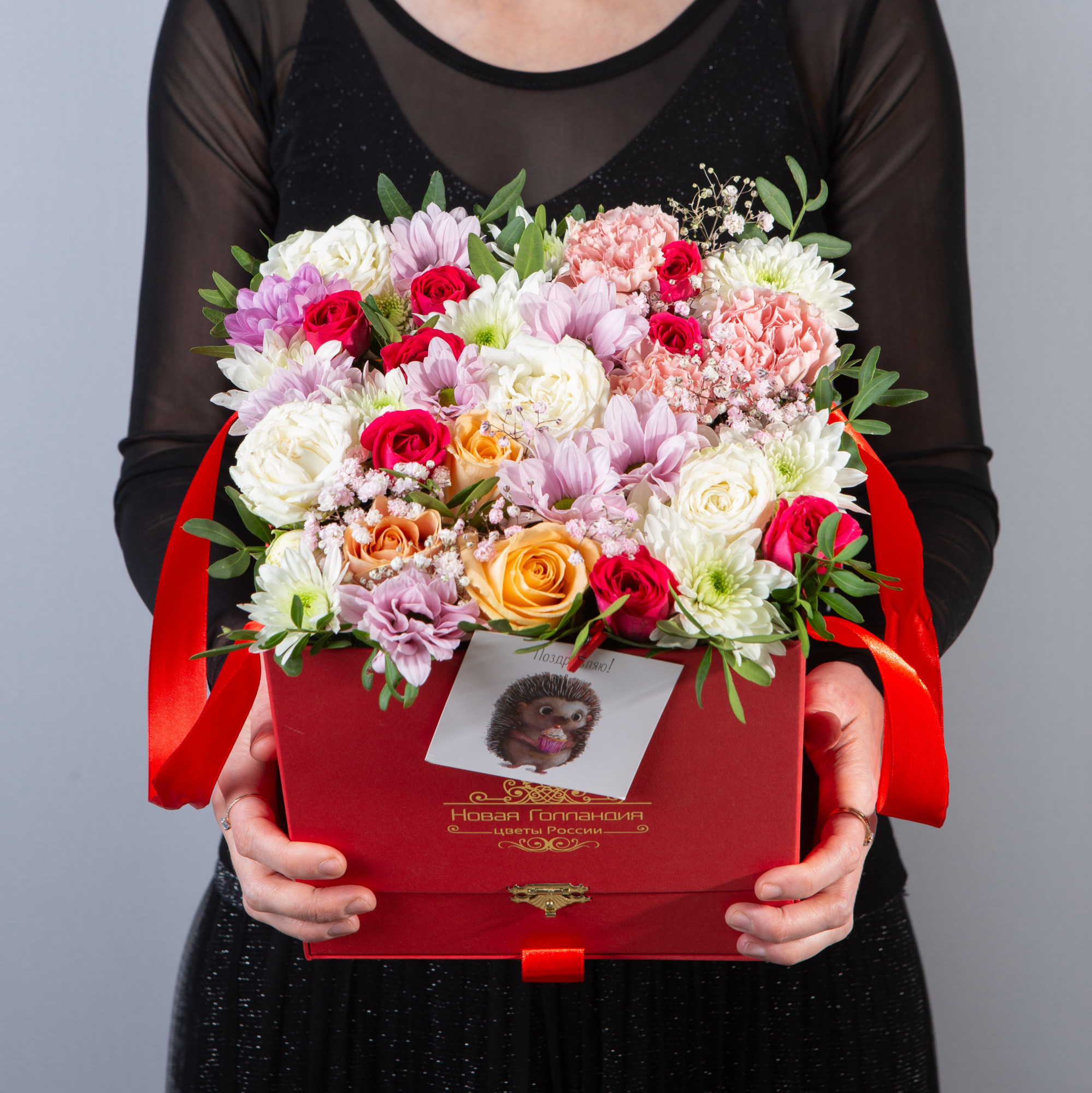 Коробка квадратная красная акция