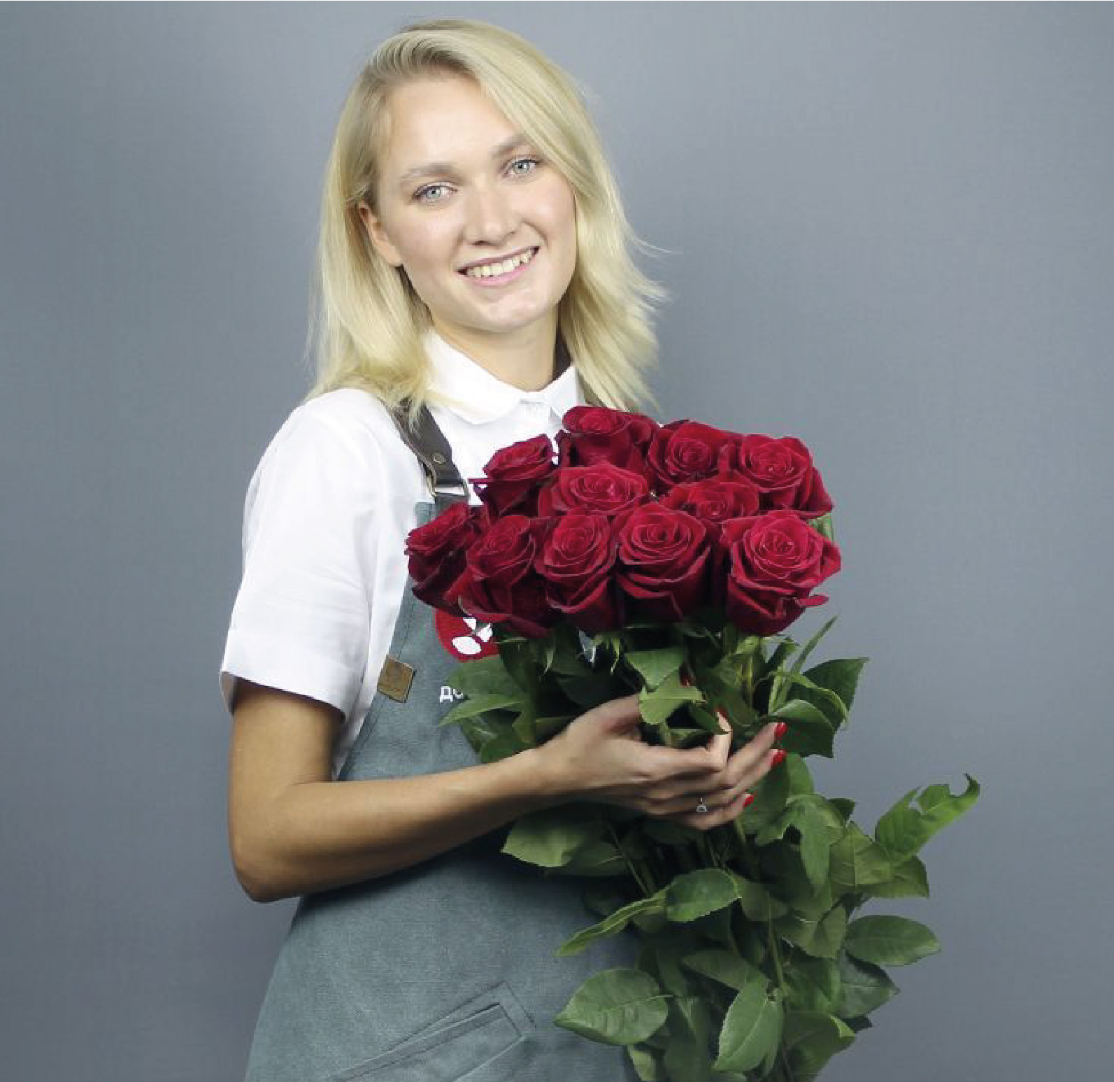 15 красных роз Эквадор 70 см.