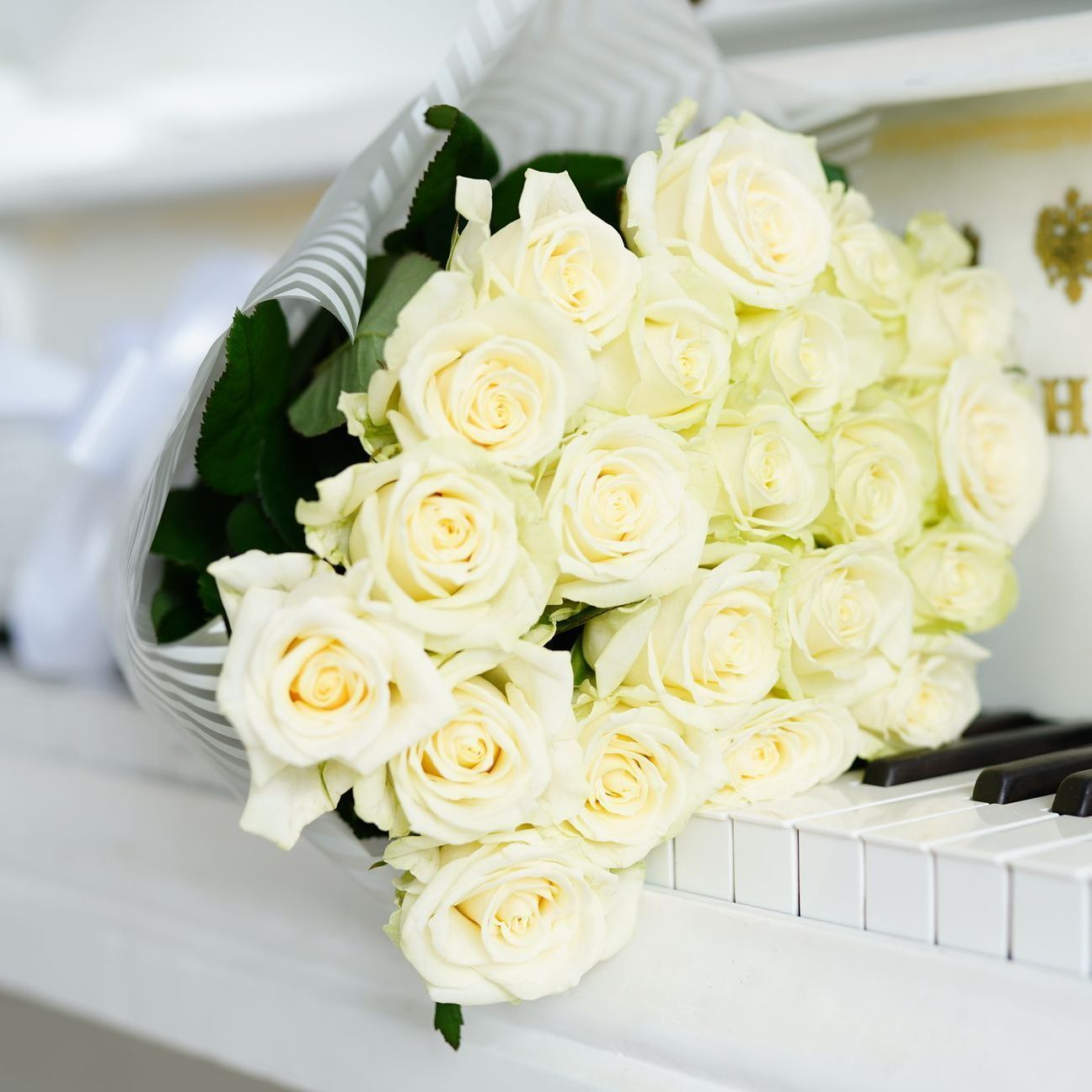 Букет 51 белая роза 70см