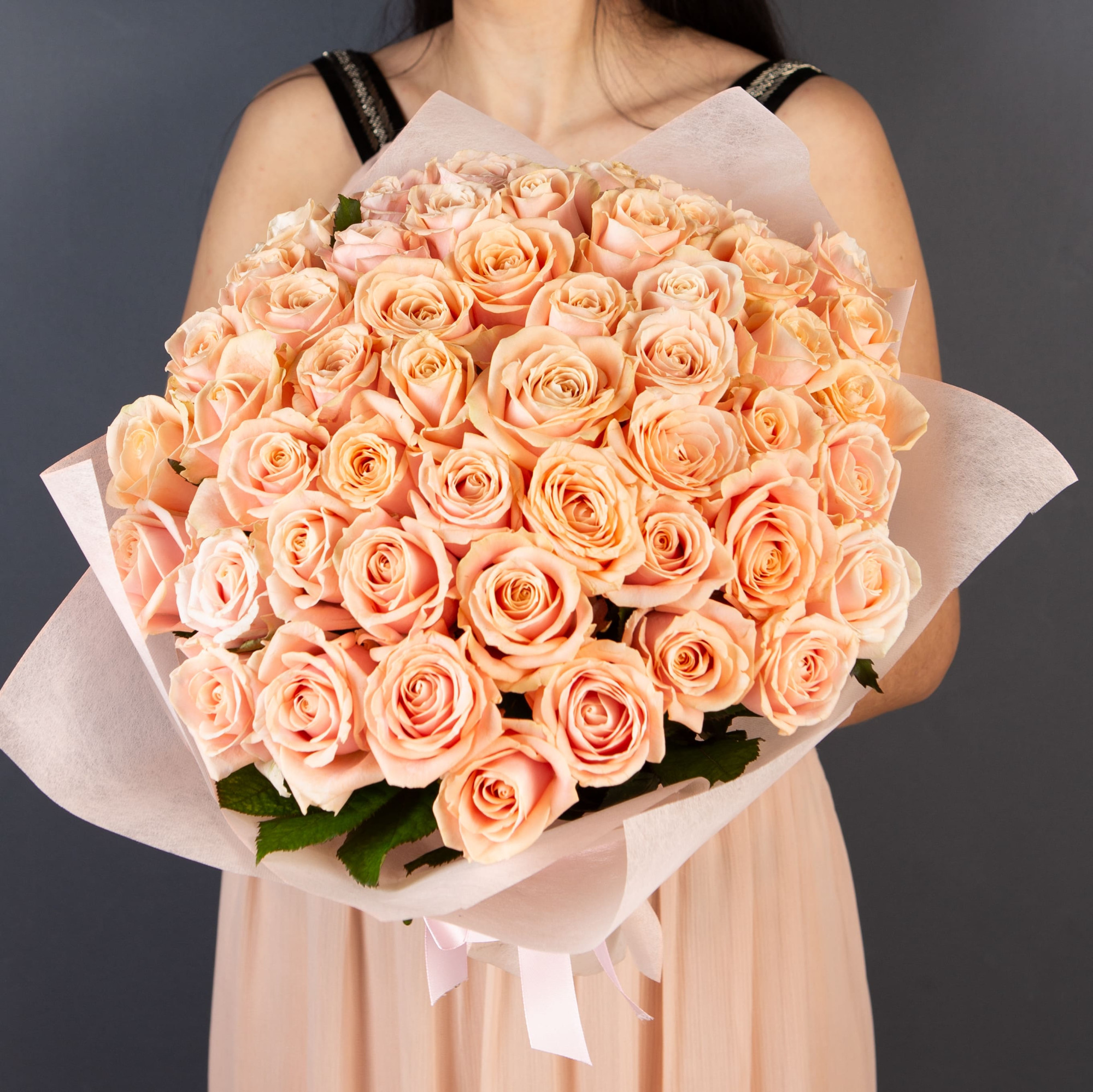 Букет 51 нюдовая роза 40см