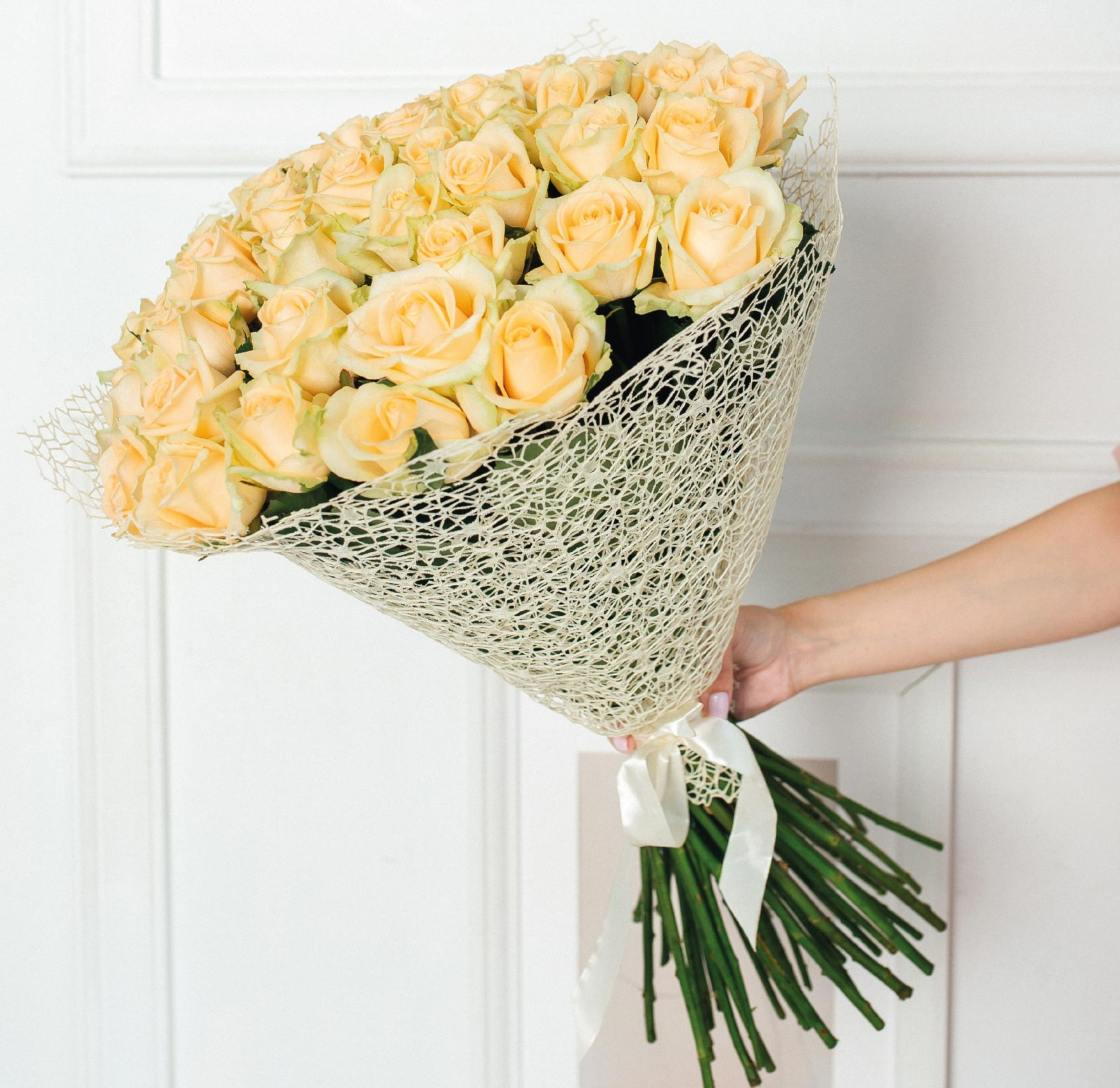 Букет 51 кремовая  роза 70 см