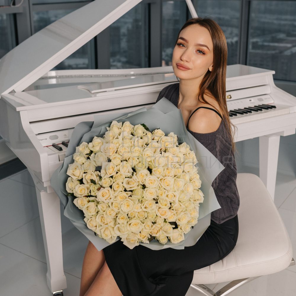 Букет 101 белая роза 70см