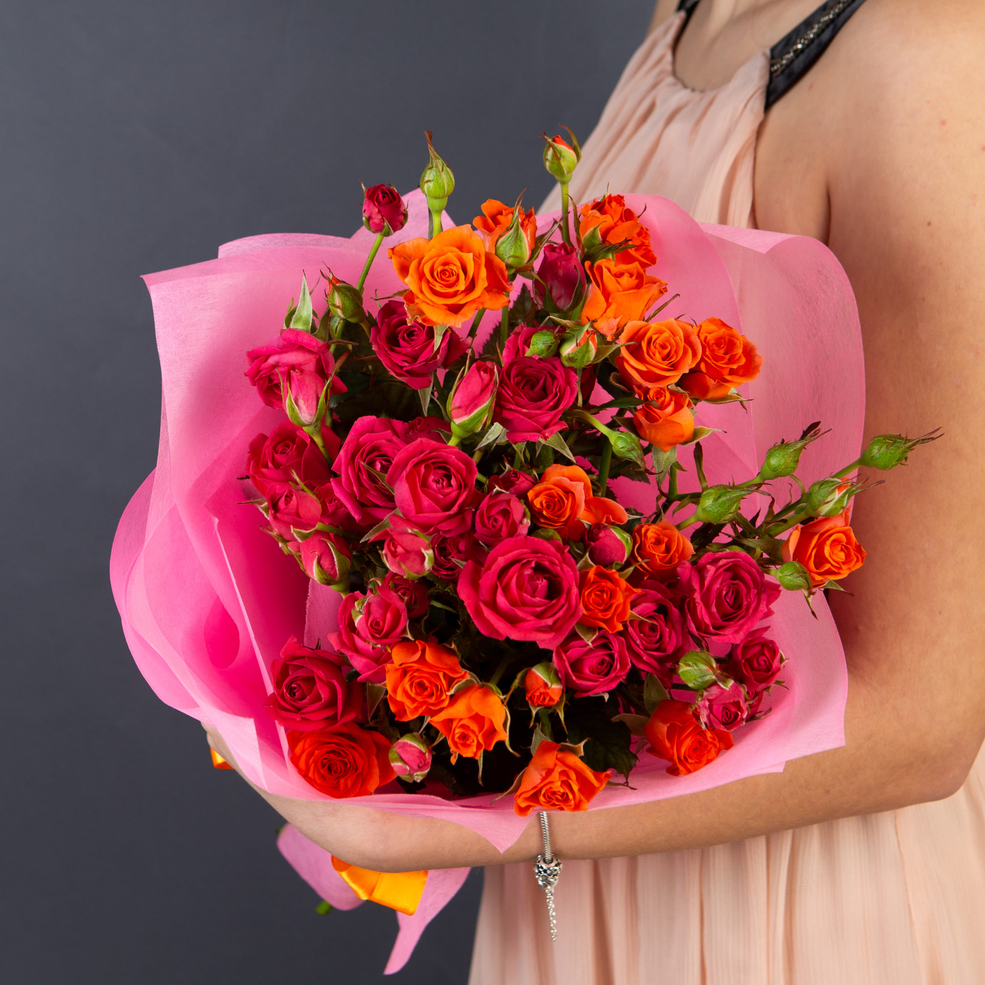 Букет 5 кустовых роз ассорти