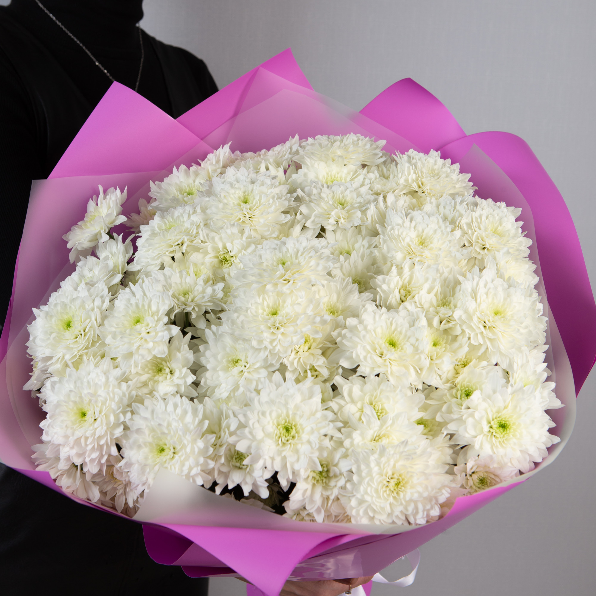 Букет 21 белая кустовая хризантема