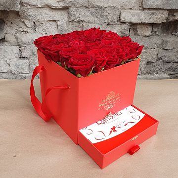 Красная коробка шкатулка 25 красных роз Raffaello в подарок №401