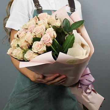 Букет 21 нюдовая роза 40см