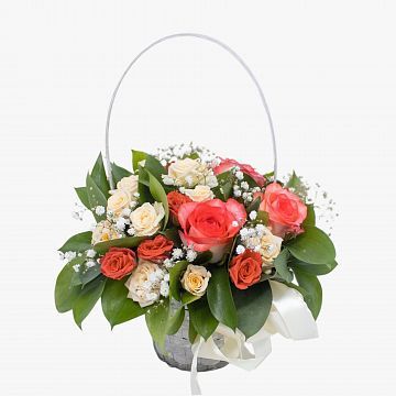 Композиция Трогательный момент в корзинке