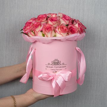 21 розовая роза в розовой коробке LUX