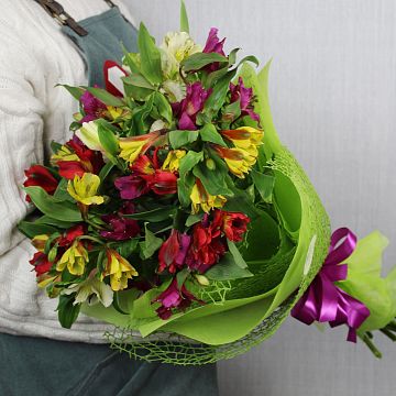 Букет 9 альстромерий микс